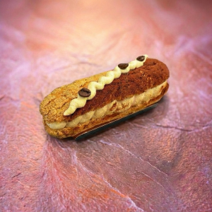 Tiramisu Eclair